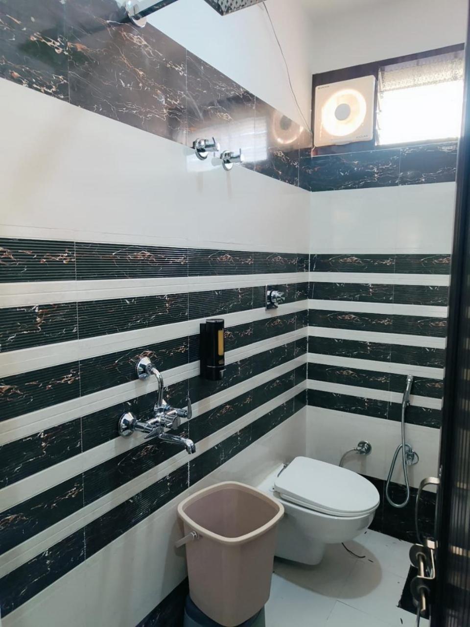Nandi Retreat Homestay Варанаси Екстериор снимка